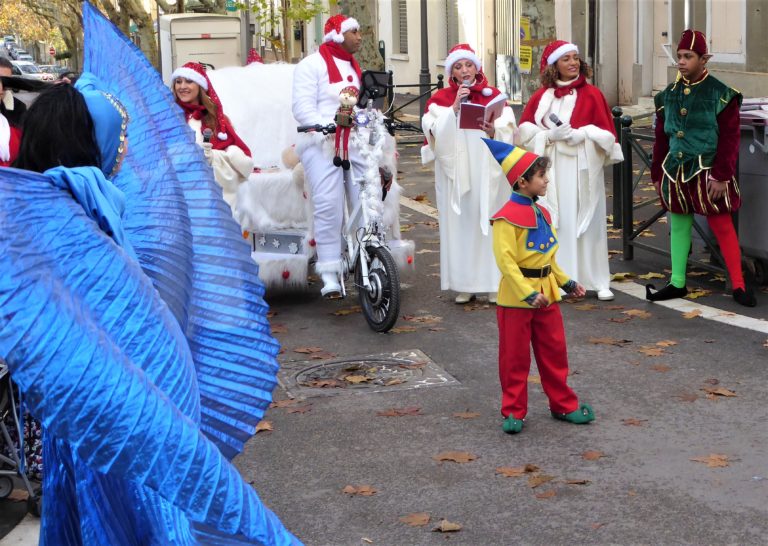 P1100244 – Fuveau marché de noel en provence – Fuveau – CIQ Saint François P1100244 – Fuveau marché de noel en provence – Fuveau – CIQ Saint François